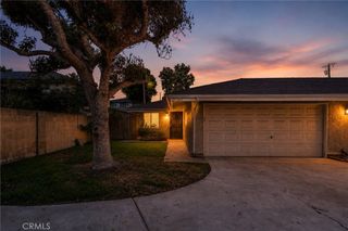 11736 1/2 215th, Lakewood, CA 90715