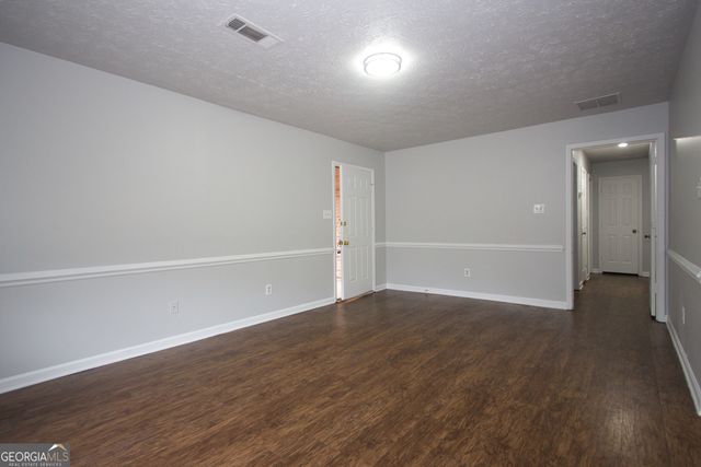 3252 Inez Drive, Snellville, GA 30078