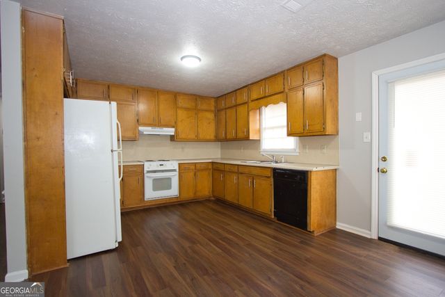 3252 Inez Drive, Snellville, GA 30078