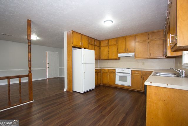 3252 Inez Drive, Snellville, GA 30078