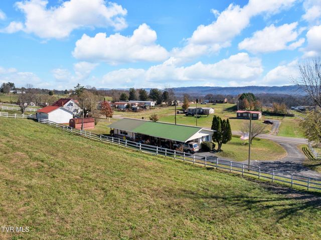 2873 Main Street, Surgoinsville, TN 37873