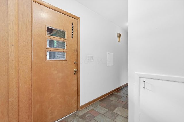345 Ridgedale Drive N, Worthington, OH 43085