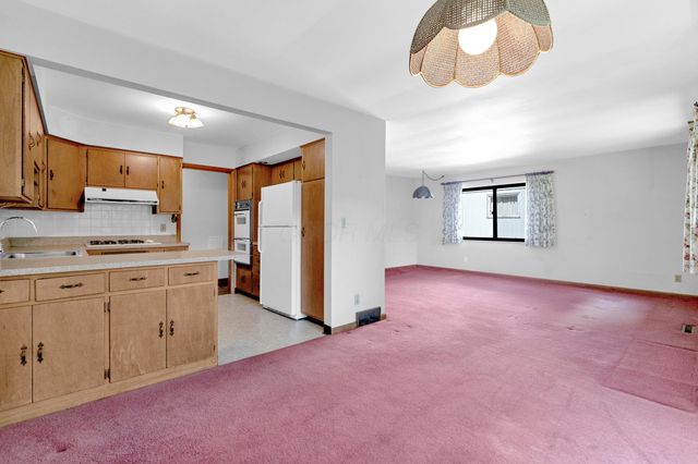 345 Ridgedale Drive N, Worthington, OH 43085