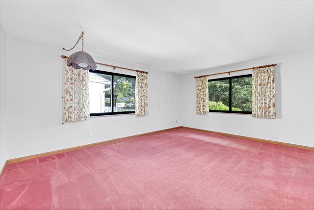 345 Ridgedale Drive N, Worthington, OH 43085