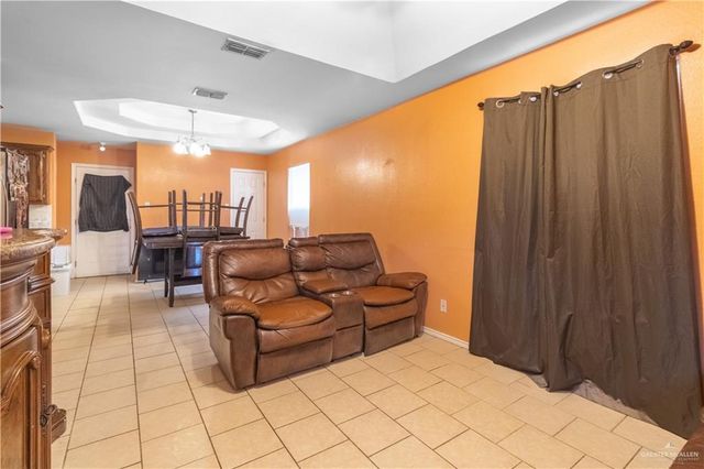 429 W Adams Avenue, Alton, TX 78573