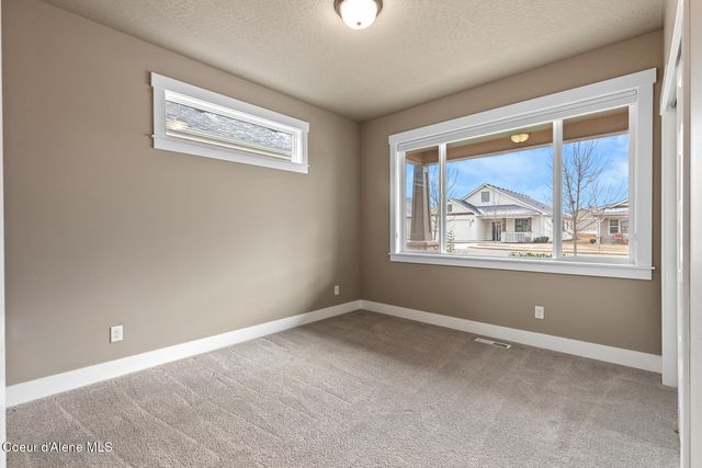 22835 E Edgewater Ln, Liberty Lake, WA 99019