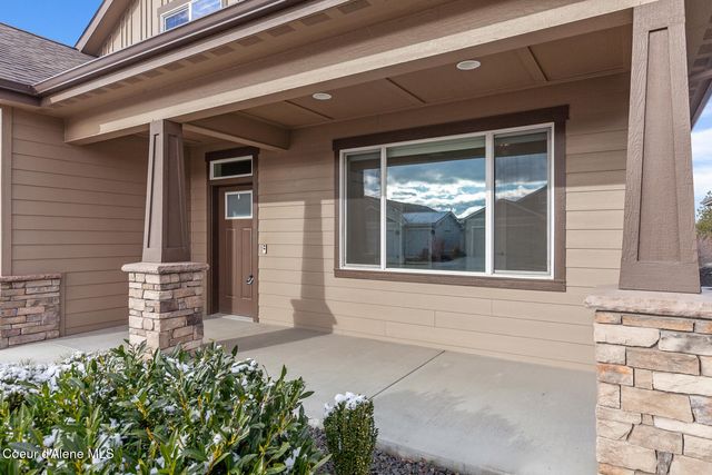 22835 E Edgewater Ln, Liberty Lake, WA 99019
