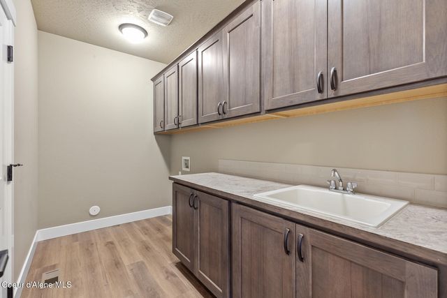22835 E Edgewater Ln, Liberty Lake, WA 99019