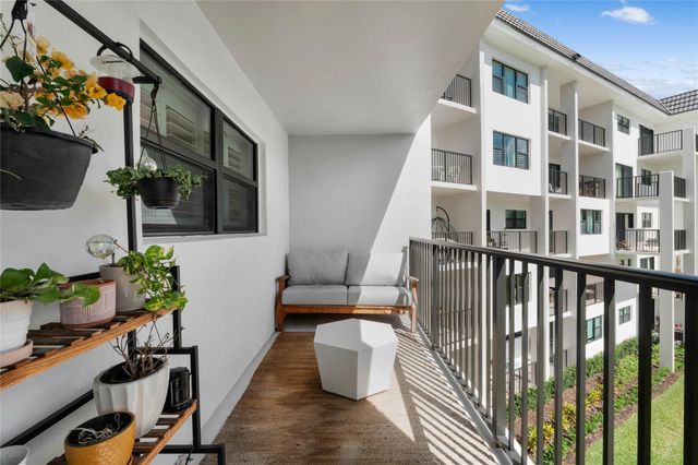 1000 River Reach Drive 302, Fort Lauderdale, FL 33315