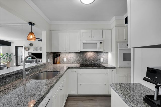 1000 River Reach Drive 302, Fort Lauderdale, FL 33315