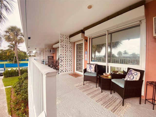 3212 SE 8th Street 24-b, Pompano Beach, FL 33062