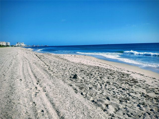 3212 SE 8th Street 24-b, Pompano Beach, FL 33062