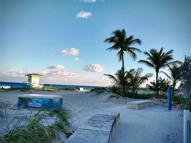 3212 SE 8th Street 24-b, Pompano Beach, FL 33062