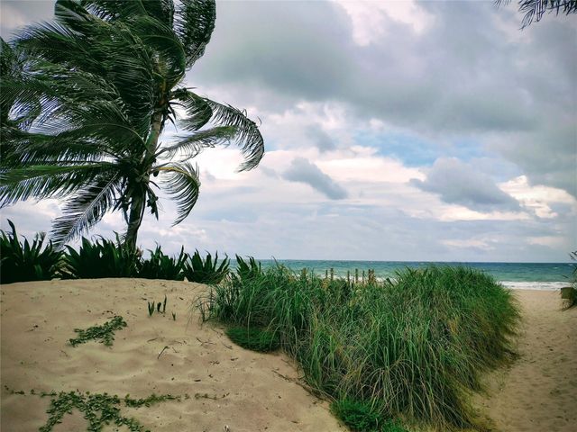 3212 SE 8th Street 24-b, Pompano Beach, FL 33062