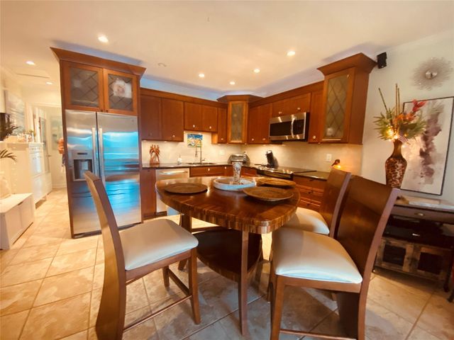 3212 SE 8th Street 24-b, Pompano Beach, FL 33062