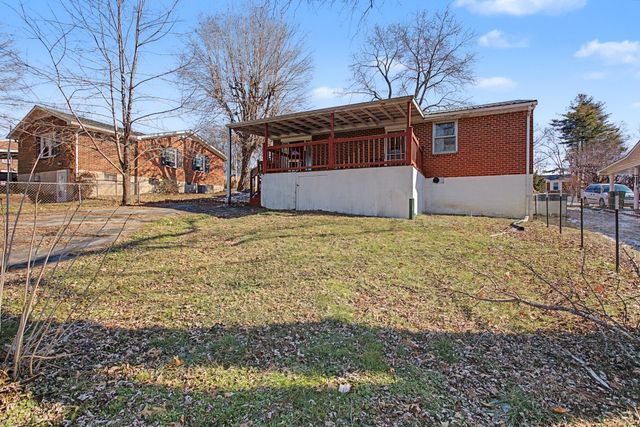 1920 Morris Ave, Columbia, TN 38401