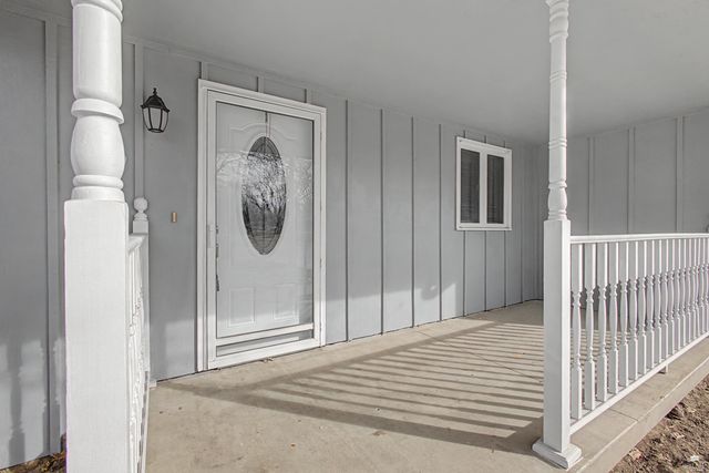 209 Harvey Drive, Manhattan, KS 66502