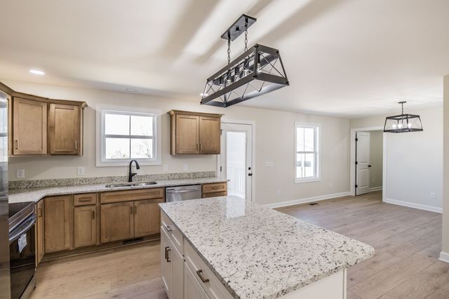 1260 Mount Olive Rd, Westmoreland, TN 37186