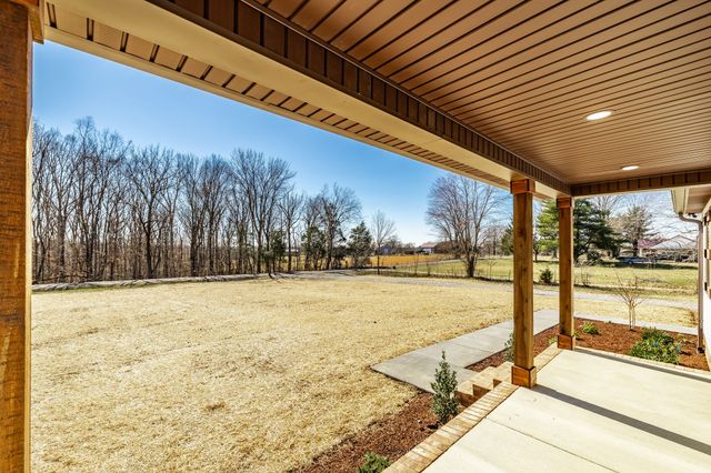 1260 Mount Olive Rd, Westmoreland, TN 37186