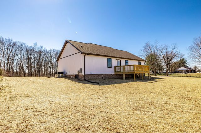1260 Mount Olive Rd, Westmoreland, TN 37186