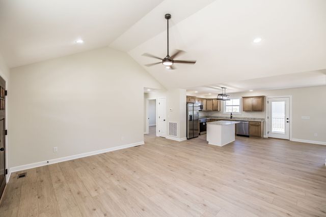 1260 Mount Olive Rd, Westmoreland, TN 37186