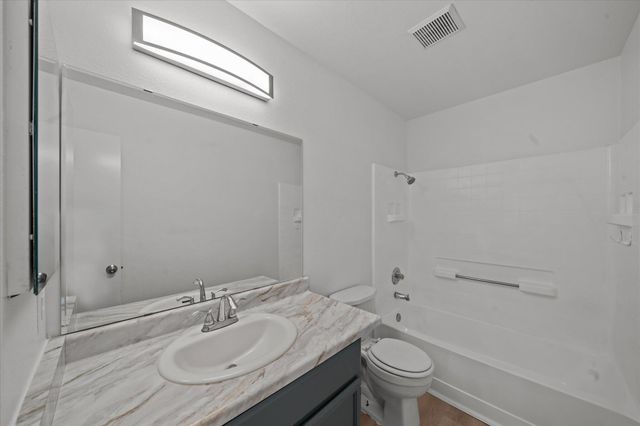 785 Mallard Street, Redding, CA 96003