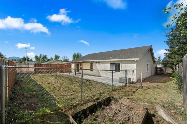 785 Mallard Street, Redding, CA 96003