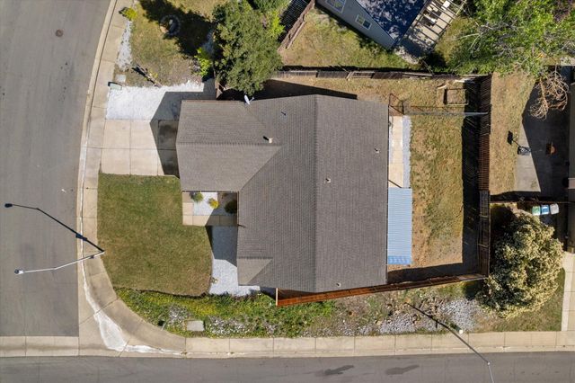 785 Mallard Street, Redding, CA 96003