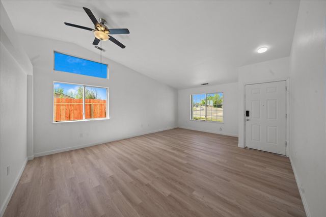 785 Mallard Street, Redding, CA 96003