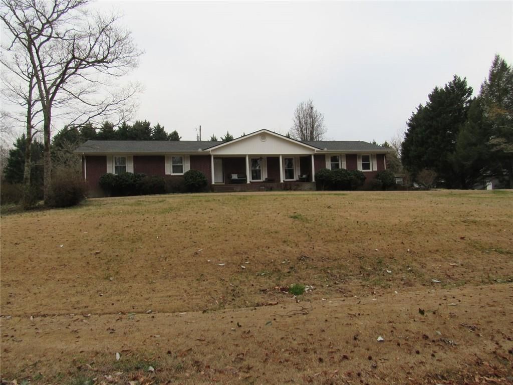 Image 1 of property listing at 110 Lilly Valley Road, Bowdon, GA 30108