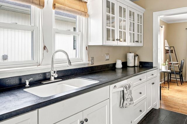 821 Lewis Avenue, St. Joseph, MI 49085
