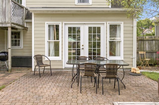 821 Lewis Avenue, St. Joseph, MI 49085