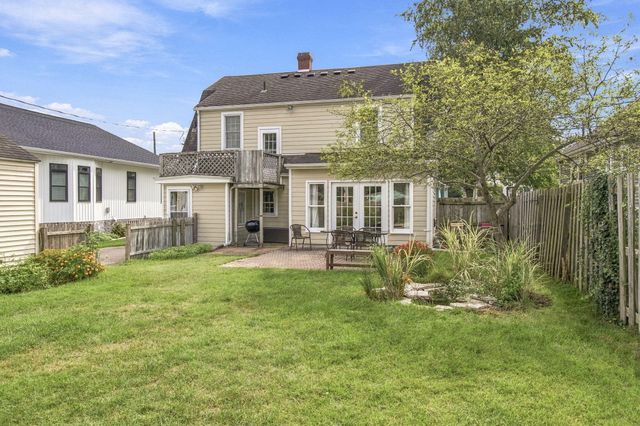 821 Lewis Avenue, St. Joseph, MI 49085