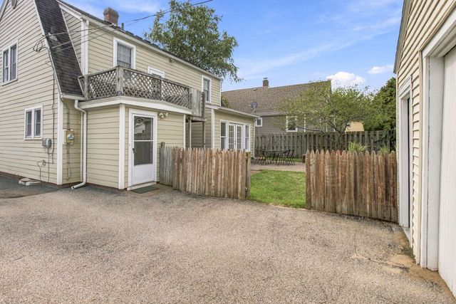 821 Lewis Avenue, St. Joseph, MI 49085