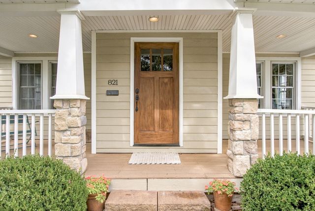 821 Lewis Avenue, St. Joseph, MI 49085