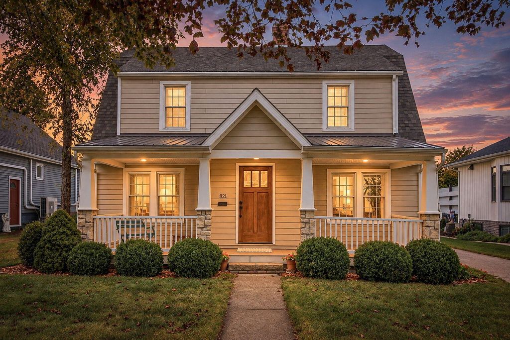 821 Lewis Avenue, St. Joseph, MI 49085