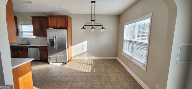 558 Georgia Circle, Loganville, GA 30052