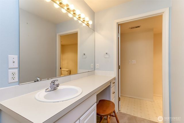2037 S 368th Place, Federal Way, WA 98003