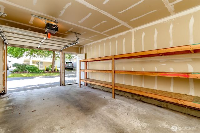 2037 S 368th Place, Federal Way, WA 98003
