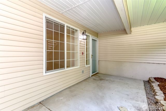 2037 S 368th Place, Federal Way, WA 98003