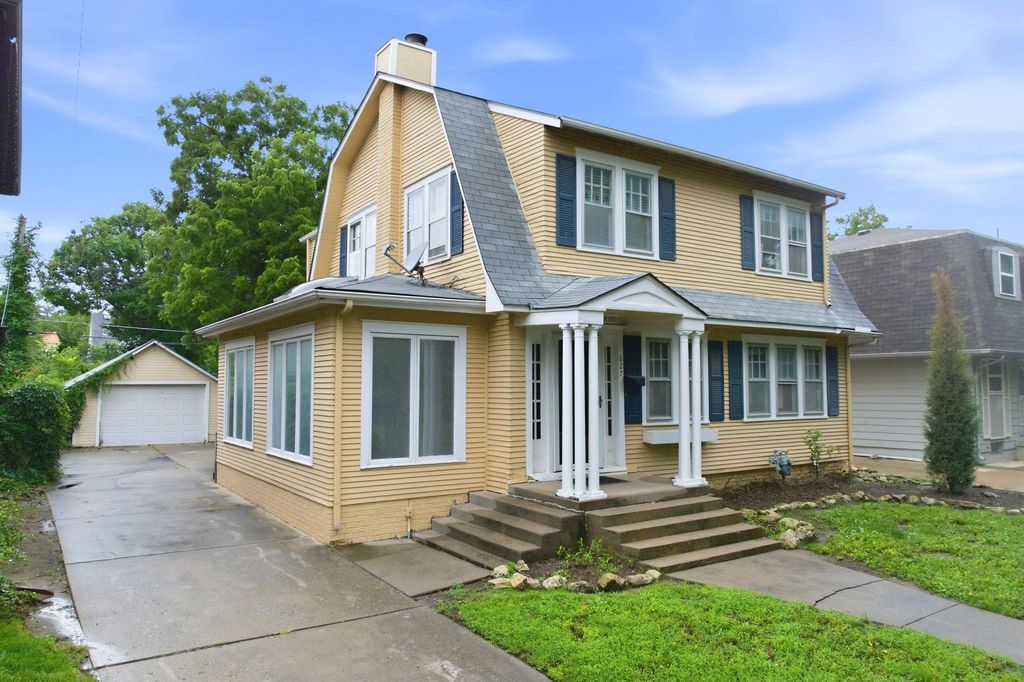 627 N Pershing, Wichita, KS 67208