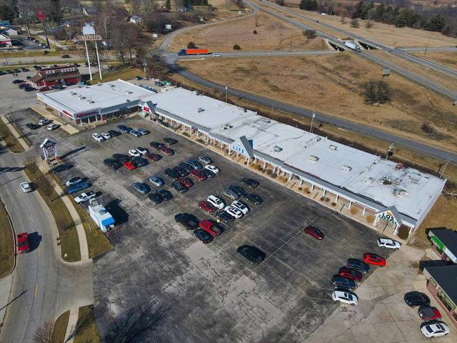 804 Eastwood Drive 6, Mahomet, IL 61853