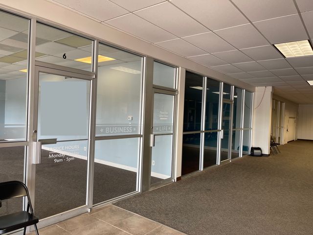 804 Eastwood Drive 6, Mahomet, IL 61853