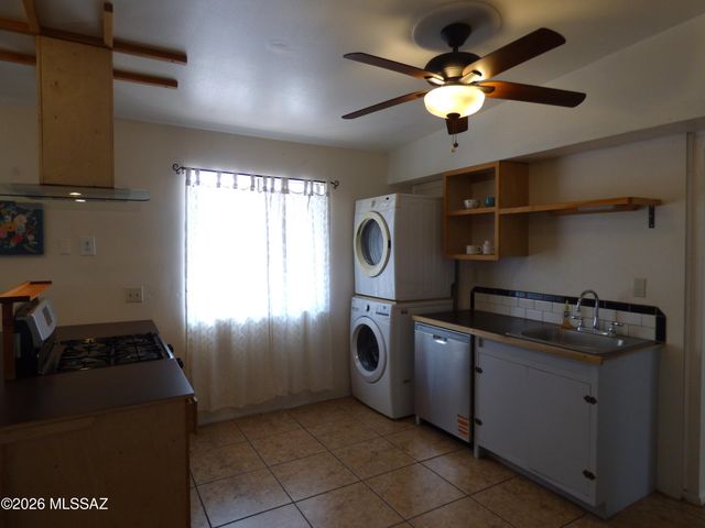 1029 E Irwin Place A, Tucson, AZ 85719