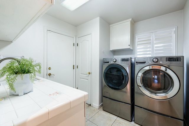 3075 W Silverhill Lane, Fresno, CA 93711