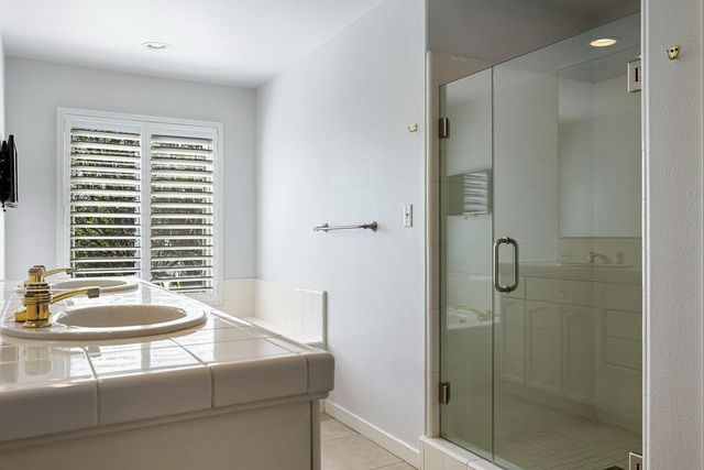 3075 W Silverhill Lane, Fresno, CA 93711