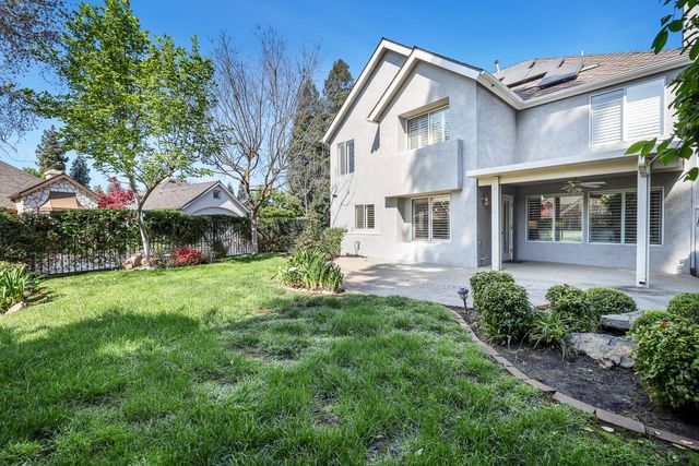 3075 W Silverhill Lane, Fresno, CA 93711