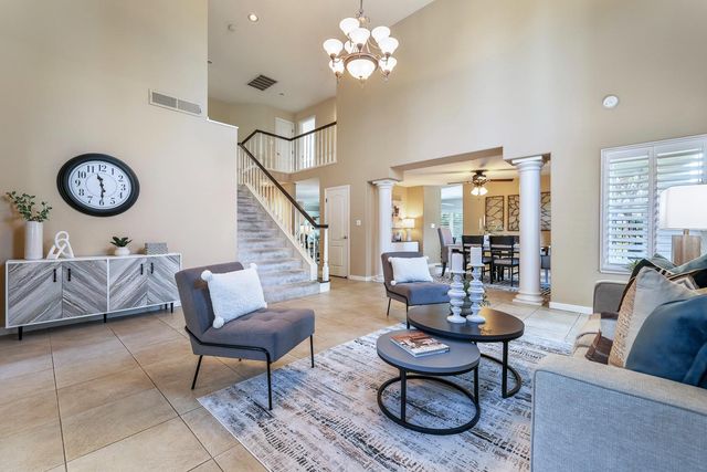 3075 W Silverhill Lane, Fresno, CA 93711