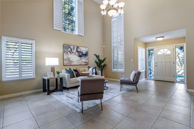 3075 W Silverhill Lane, Fresno, CA 93711