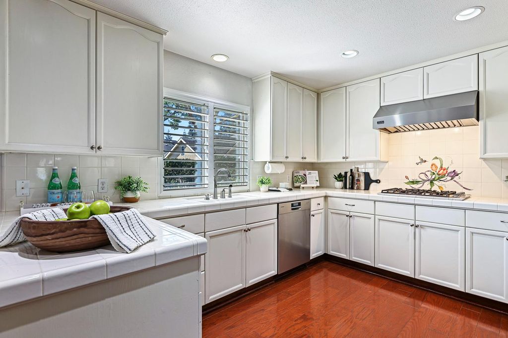 Image 17 of property listing at 3075 W Silverhill Lane, Fresno, CA 93711